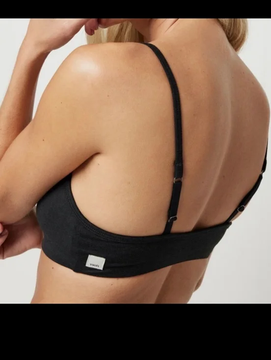 NEW Vuori Halo Essential Bra Medium Strappy Sports- Women - Picture 2 of 12